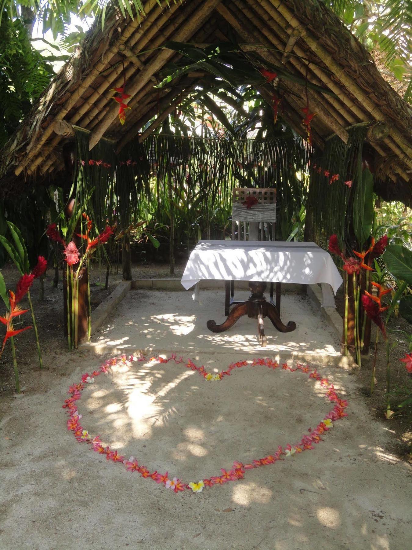 Sunset Bungalows Resort, Vanuatu Port Vila Eksteriør bilde